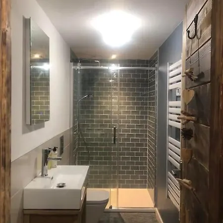 Fabulous Location, Multipass Provider Apartment